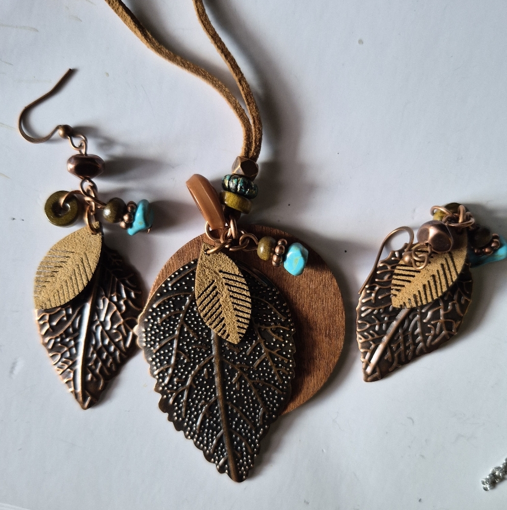 Leaf Pendant and Earring Set in Bronze and Gold Get A Necklace 2 Rings Bracelet